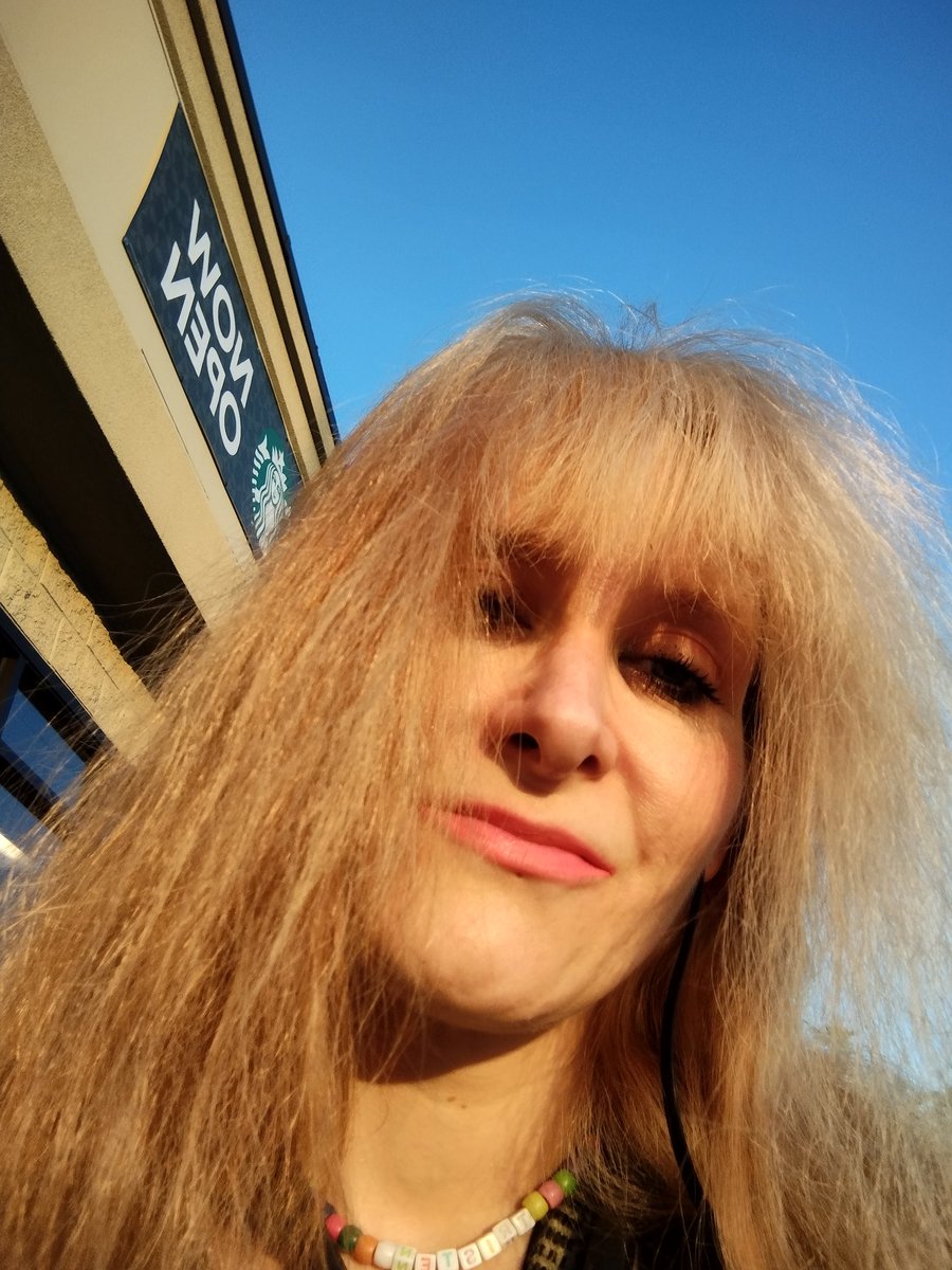 KnowItAllGrl's tweet photo. Sometimes I look just like her. The last one is #Kristen 
#Sunset #SunEnergy #Kristen #SisterMagic https://t.co/NoijUfoTlf