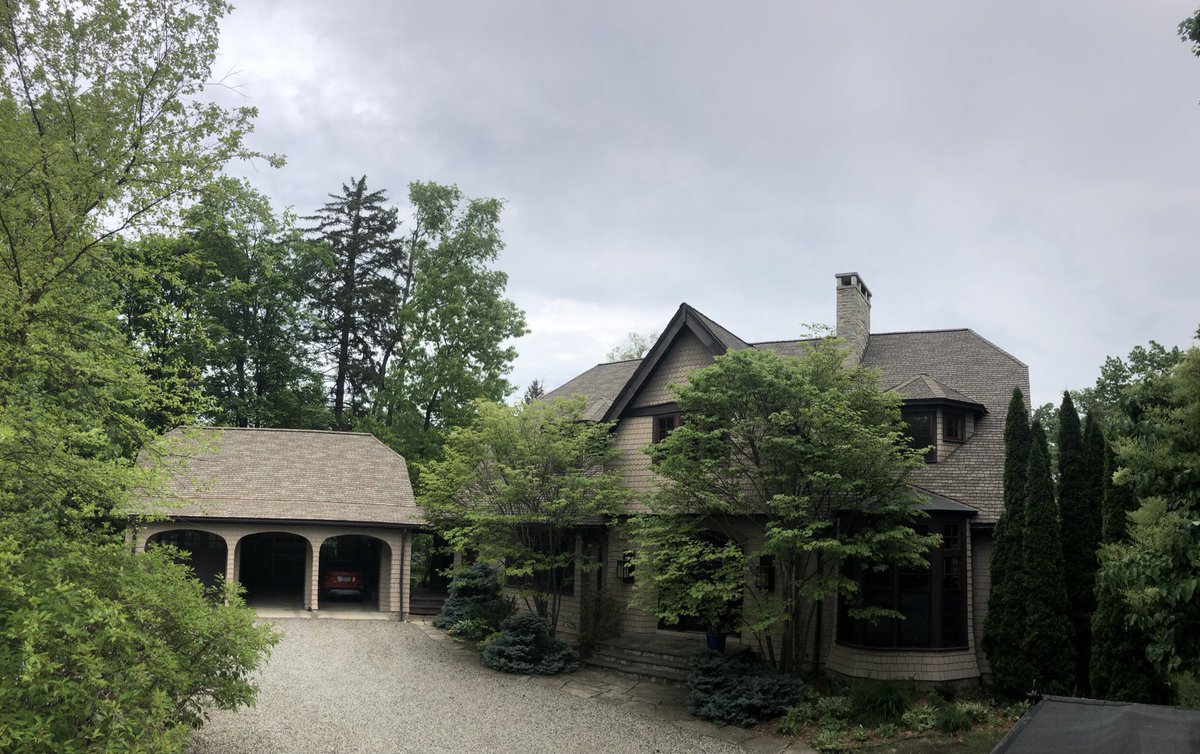 ImperialRoofInc's tweet photo. GAF Glenwood in Ann Arbor MI @gafroofing #gafglenwood https://t.co/qyXtxkeiX9