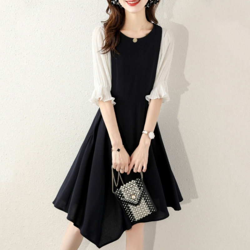 Jolie Pr A Twitter 6 03のコーデ 黒ワンピースとアウターの組み合わせおすすめ 大人気配色ラウンドネック切り替えデート ワンピース 商品番号 詳細はこちら T Co Tpnzvq0vl3 通勤スタイル ワンピース 知的 オフィスカジュアル