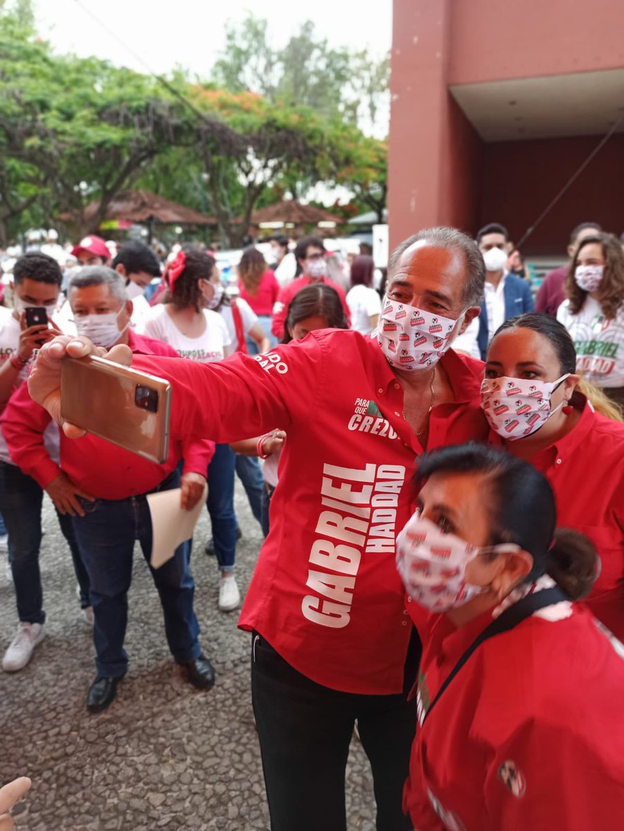 GabrielHaddadG's tweet photo. GRACIAS por sus infinitas muestras de cariño y confianza. No los voy ni las voy a abandonar. Nunca les daré la espalda. 

#PodemosVivirMejor #VotaGH #DiputadoFederal https://t.co/bDX6NWFdep