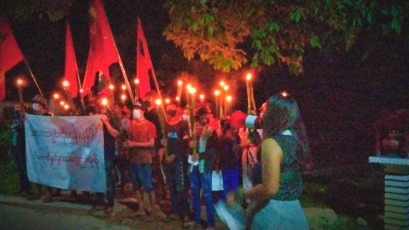 Dawn Strike to overthrow Dictator by residents in Thayetchaung Tsp,Tanintharyi Region. 
#WhatsHappeningInMyanmar 
#June3Coup