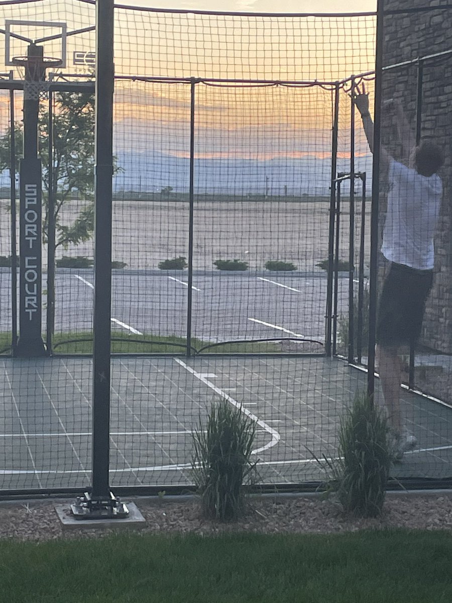 Heading to Wyoming, stop outside of Denver, great backdrop to get some shots up