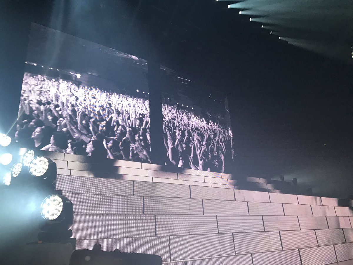 HAUNTINGHABIT's tweet photo. we’ve had hfk for 4 years now, but this album is absolutely timeless. i’m so grateful for everything i got to experience and be a part of. these songs have become a part of me and this era will always be in my heart.
thank you @halsey
#HFKday #4yearsofHFK https://t.co/QX2wfqSUSW