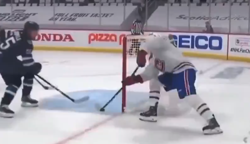 PeteBlackburn's tweet photo. Like, the "he was just trying to prevent a goal!" defense would work a lot better if he even TRIED to make a play on the puck. Dude only ever had the intention of destroying Evans https://t.co/gM0VrqrgPG