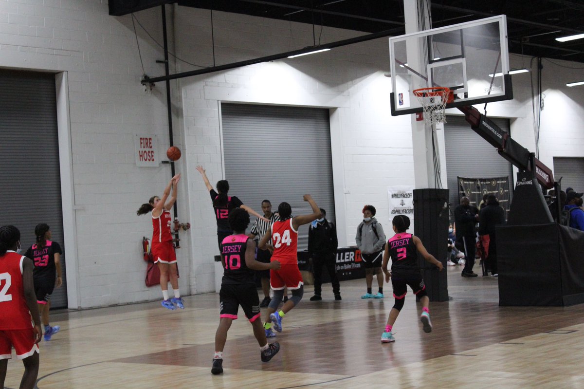 Congrats to 2025 (F) Maya Abramson on being named the MVP of the <a href="/PhillyFaceOff/">The Philly Face Off</a> tournament. Maya averaged 17ppg. Plays with a high motor. She dominated both ends of the floor last weekend, including two 20 point double doubles! <a href="/NYGHoops/">NYGHoops</a> @ASGR1995 <a href="/BlueStarMedia1/">BlueStar Media</a> <a href="/NJGhoops/">NJGhoops</a>