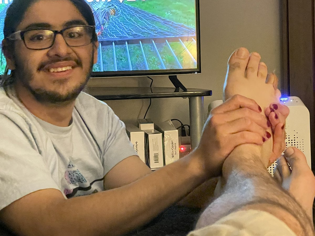 Who’s ready to serve at my feet like this slave is? Pay your dues and contribute to my living expenses!😈#findom #atm #humanatm #FOOTSLAVETRAINING #footfetish #master #cashmaster #cashfag #worship #humilliation #dominate #fag #cashgod #walletdraining @Retweet4Masters <a href="/FFSub_slut/">Sub Slut</a>