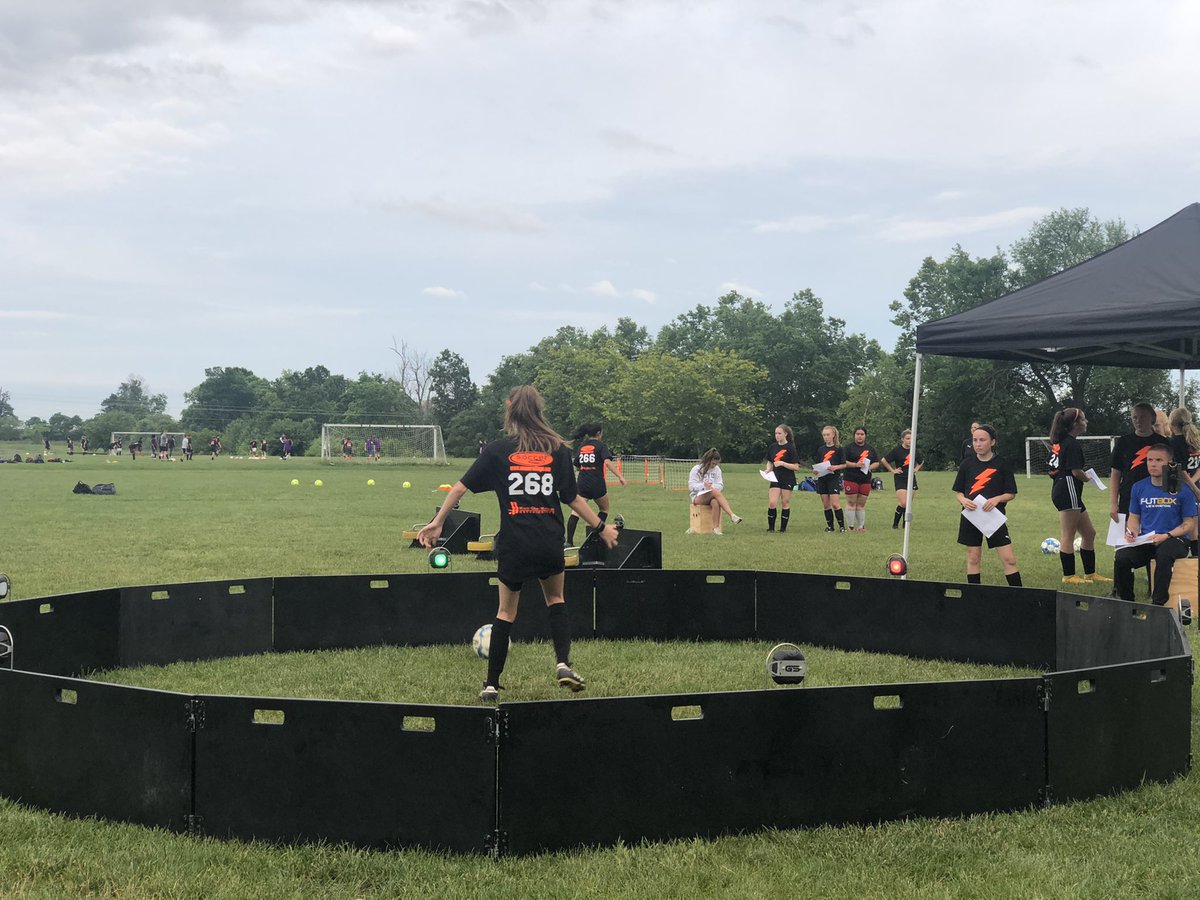 ckystormsoccer1's tweet photo. Our expert Meteorologist was right - perfect evening for night 3️⃣ of try outs!!  Thanks again to Futbox for supplying the data!  🖲

Tonight we hosted the 2007-2009 age groups and they did not disappoint! ⚡️ https://t.co/CKxpx8pyjR