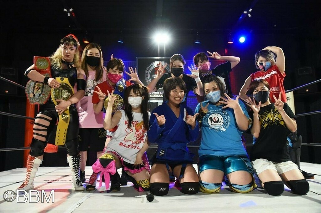 shupromobile's tweet photo. 【週刊プロレスmobile】IW19次期挑戦者決定トーナメントはマドレーヌ、松屋うのがそれぞれ準決勝戦を勝ち上がり、6・9蕨の決勝へ進出/杏ちゃむが継続参戦を訴え、つくしが快諾…ピースパ蕨詳報 https://t.co/bILSOzwZBL #週プロモバイル #iceribbon #ピースパ #PsParty https://t.co/vOpOXeAHI1