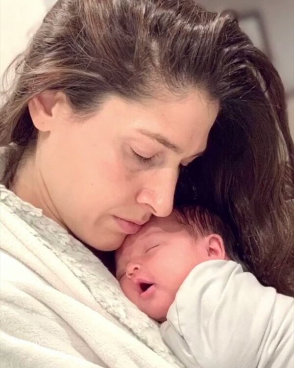 HaAshfanchile's tweet photo. Es increíble como pasa el tiempo volando!! Primer añito de Mathilda, 1 año de Hanna siendo mamá y 1 año de Ashley siendo tía 😭❤️

Gracias por dejarnos ser parte de esto 🥺💕 #HBDMathilda @haashoficial https://t.co/VlP8Uizaff