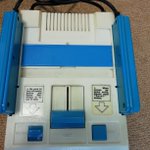 これは希少？青色のファミコンみたいなゲーム機、貴重な資料かも？