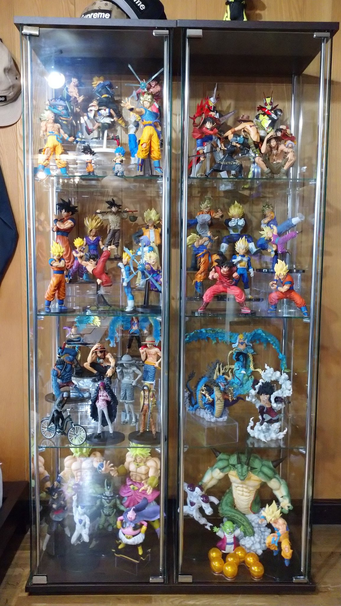 BANDAI - ワンピースフィギュアセット&amp;ガラスケース ガラスケース2台とONE PIECEフィギュアセット