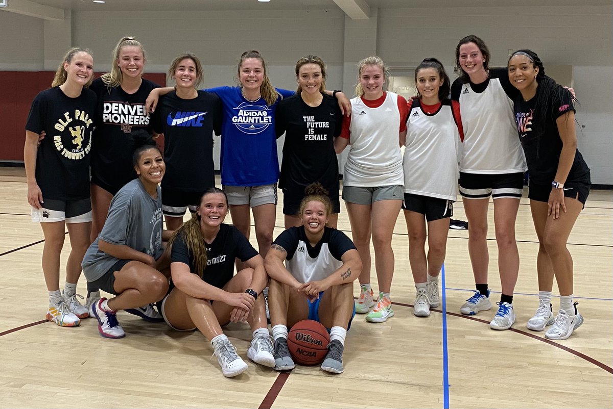 Never gets old watching these young ladies play 🏀 as teammates &amp; rivals. Keep working on your game &amp; keep supporting each other!🥰 @toribeck34 <a href="/Kneubert44/">Kasey Neubert</a> <a href="/payton_muma/">Payton Muma</a> <a href="/jamiebainn/">jamie bain</a> <a href="/vangytenbeek/">JANA VAN GYTENBEEK</a> @KaceeKyle <a href="/abby_wrede/">Abby Wrede</a> <a href="/AlexPirog34/">Alex Pirog</a> <a href="/JadaMoore24/">jada moore 🧚🏽‍♀️</a> <a href="/amwatts2000/">Autumn Watts</a> <a href="/CaliClark4/">Cali Clark</a> <a href="/kk_32hem/">Mak ✨</a>