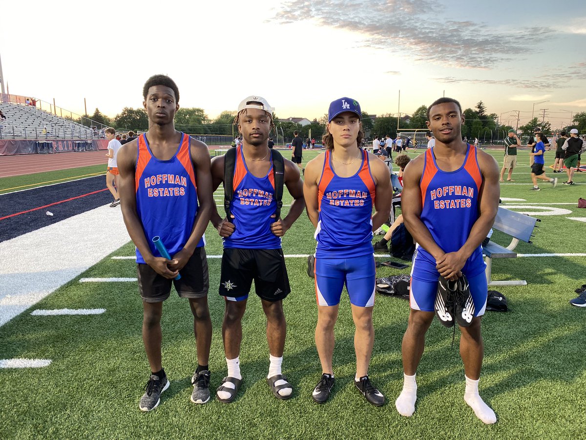 Congratulations to our 4x200 relay ( Kenny Badejo, Jaelyn Williams, Jerette Passero, Michael Haw) with their insane 2nd place finish in Conference! By far the craziest finish of the night. 10m out of the lead with 100m to go, and Michael catches up at the finish! Amazing!🔥🔥🔥