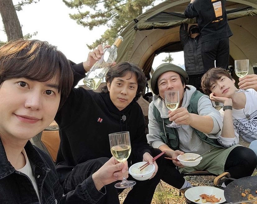 NJTTW's tweet photo. Kyuhyun, Jiwon, Sugeun, and Jaehyun in a recent update 🥰🥂 https://t.co/ApZMG1Y69i