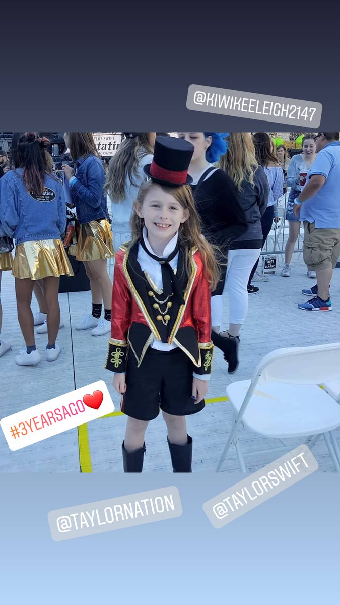 TRAVELCHICK40's tweet photo. Guys my mom & I just did "through my swifty years" on instagram to celebrate meeting Tay 3 years ago at Rep! I can't believe I was so little ๐ณ. We're still looking for my red tour pix. ๐๐
@taylorswift13 #kiwileeleigh is my insta @taylornation13 #reptourchicago #TaylorSwift https://t.co/xm3VlJAOCF