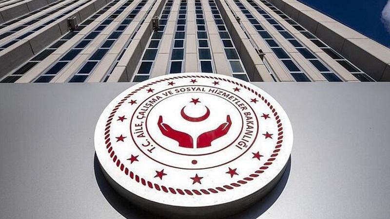 Çalışma ve Sosyal Güvenlik Bakanlığı'nın işçi sendikalarından gelen talep üzerine bir reform çalışması hazırlığı içinde olduğu öğrenildi.

Detaylar ⤵️

🔗aydinlik.com.tr/haber/calisma-…