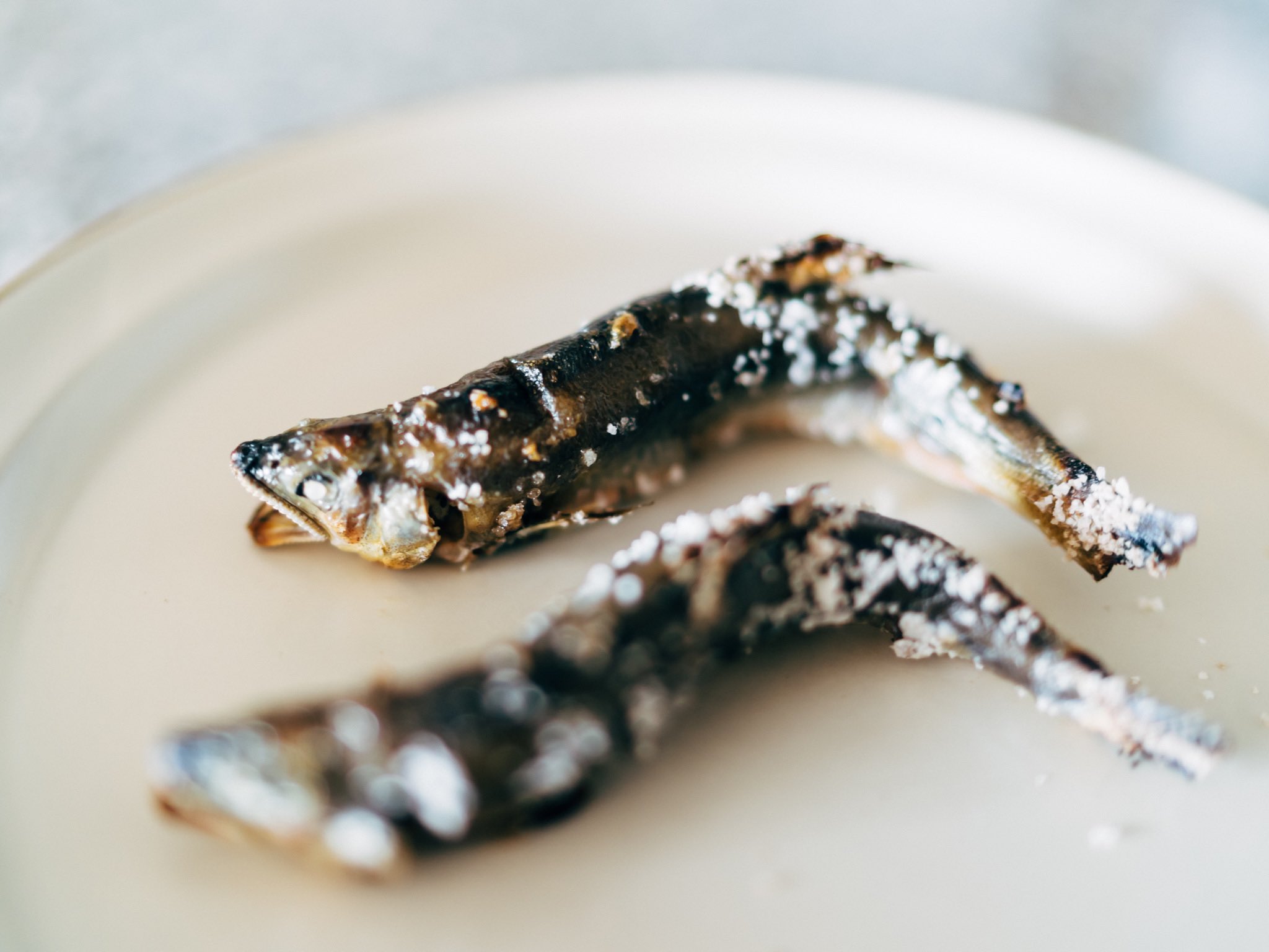 幡野 広志 鮎を塩焼きにした うまい 頭も内臓も骨も全部食べた できれば炭火で焼きたい T Co 5wvxcgdv1e Twitter