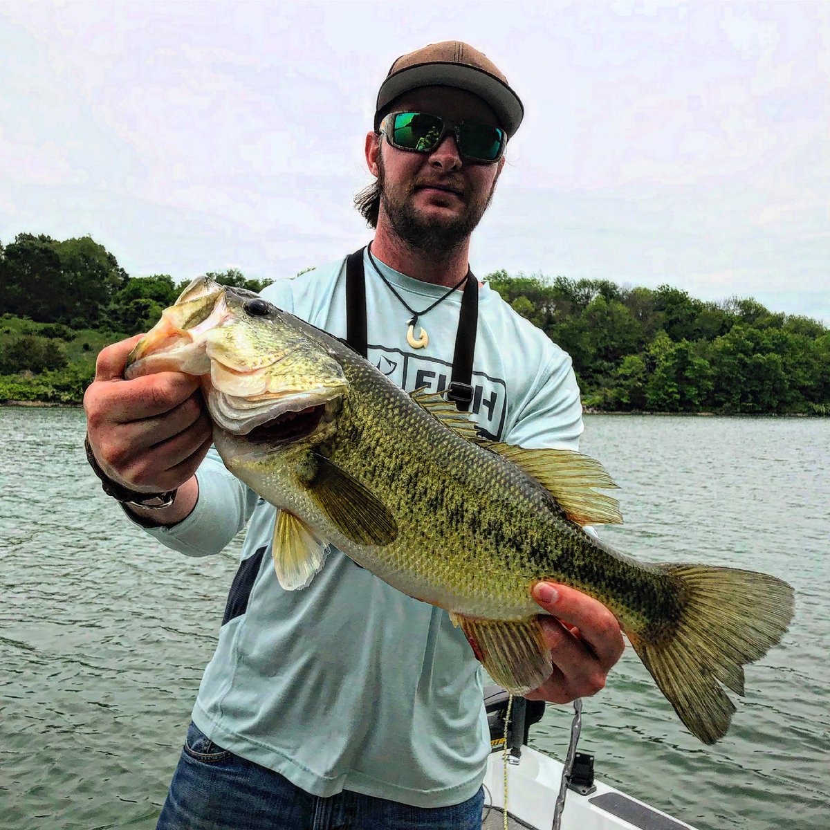 BassnupMoffitt's tweet photo. Tank from today!! Dragging lizards through the grass!! #bassfishing #bigbass #largemouthbass #fishing https://t.co/mer8Y1lyLb