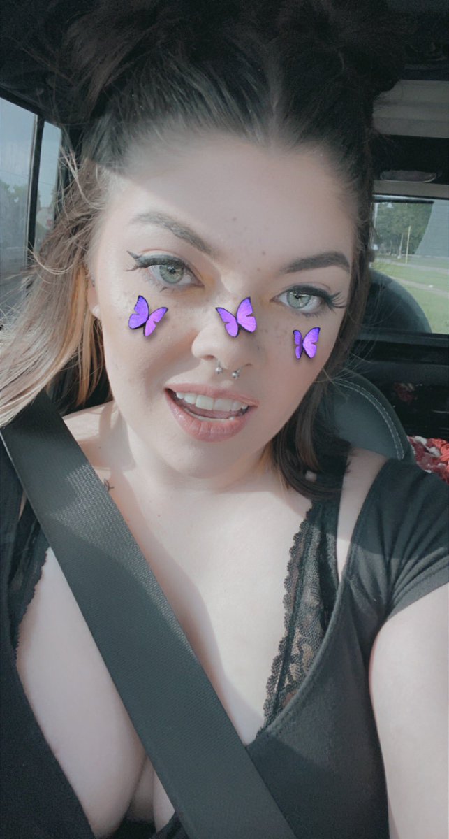 This is what happens when red lights last too long. 🤷🏻‍♀️