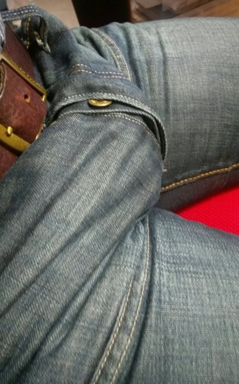 beerrthedick's tweet photo. Send me some bulge pic 🤩 https://t.co/MwofwY5X6X