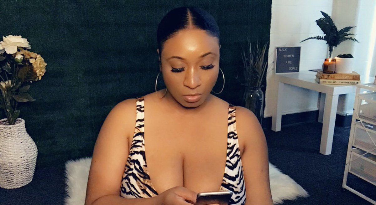 SdotPodcast's tweet image. Planning this summers Melanin event &amp;amp; excited about how my office space is coming along!!

6 months left til 2022..what are your goals?