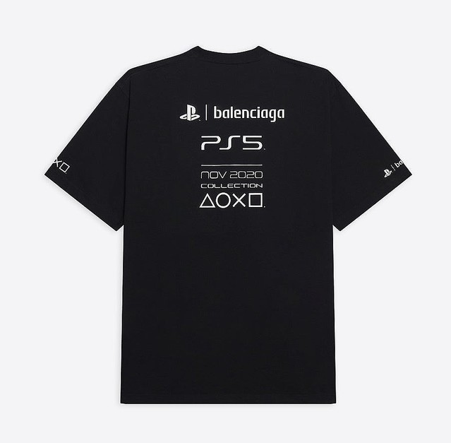 バレンシアガとプレイステーションのコラボtシャツ プレステ本体より高くて草 バレンシアガとプレイステーションのコラボtシャツ プレステ本体より高くて草