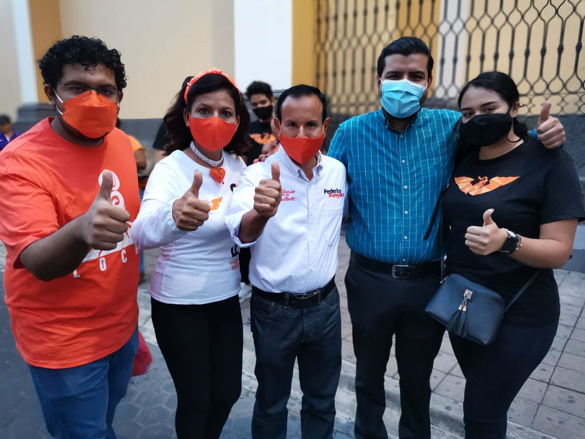 Con entusiasmo se vivió este cierre de campaña, se nota que Colima quiere un cambio en el gobierno del estado; se nota que quieren que el municipio de Colima siga disfrutando de los buenos resultados.

#VotaFedericoRangel
#FedericoPresidente
#ConfianzaQueDaResultados