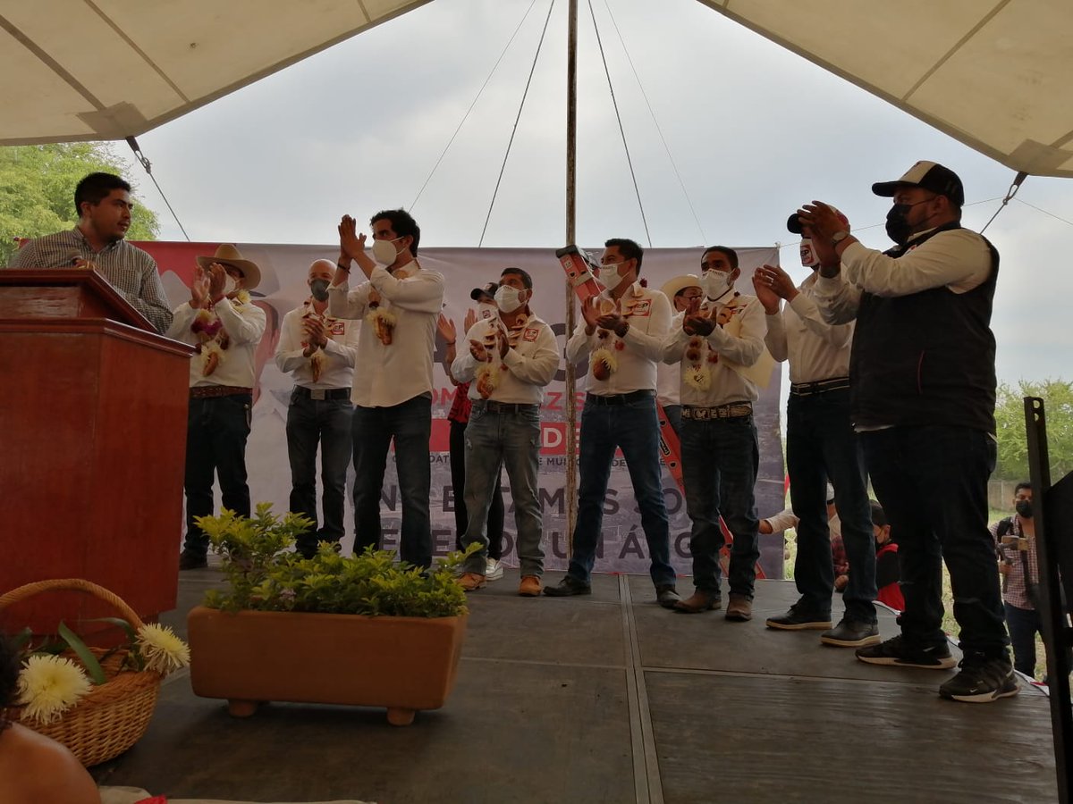 CarlosFeria75's tweet photo. Un gusto tener a René Fujiwara @renefujimx en #Morelos acompañando a los candidatos de @RSPorgMX @rspmorelos en los animados y nutridos cierres de campaña, que refrendan el cariño y apoyo que la gente tiene por la propuesta progresista que llegó para quedarse y #SanaraMorelos https://t.co/l0IackiKjx