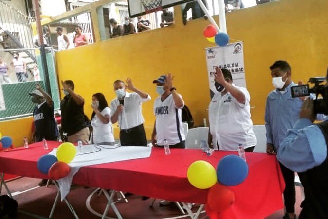 JohnGomez111's tweet photo. Los quintetos deportivos han llegado para quedarse y fortalecer nuestras políticas de masificación deportiva en el Gran Municipio Sucre. Seguiremos llegando a cada uno de nuestros territorios demostrando que con voluntad podemos hacer muchas cosas #ConLasBasesMeLasJuego https://t.co/NWISsoBus6