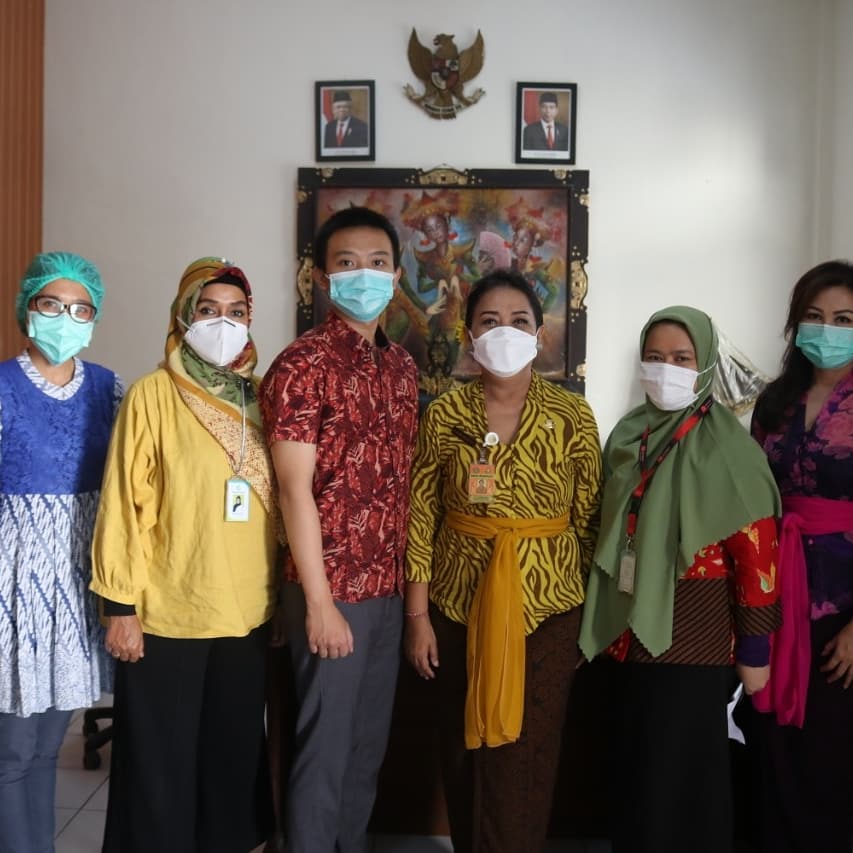 rsud_wangaya's tweet photo. Monev dalam rangka Penguatan Pelayanan Laboratorium COVID-19, oleh tim Kementerian Kesehatan Republik Indonesia, didampingi oleh Direktur RSUD Wangaya Kota Denpasar beserta jajaran, yang berdiskusi diRuang Wakil Direktur Penunjang dan Pengembangan SDM, Kamis (3/6). https://t.co/iNMEUubIDS
