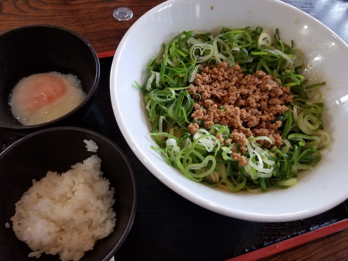 jujuiso's tweet photo. 目的地は、コチラ✌
#麺処木村頴娃店
本場四川汁無担々麺を喰らう
#担々麺

#1333D から
#5326D でとんぼ返り
どちらも乗客は数名…(。>д<) https://t.co/M4ucRQ51bK