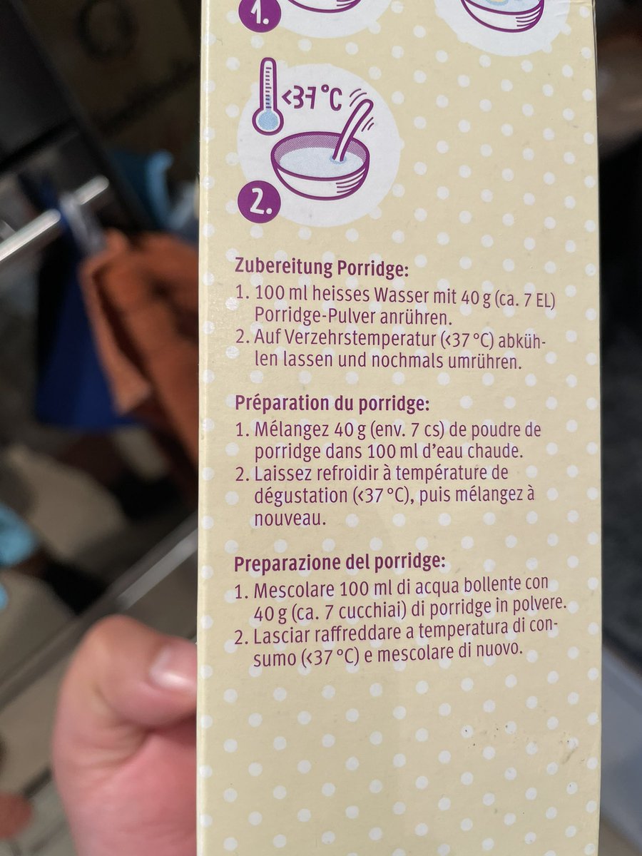 hamacas9's tweet photo. @migros Hallo Migros, ging hier gehörig was schief bei den Mengenangaben oder sollten Babys neuerdings Zement essen?
Der Brei ist, wenn zubereitet nach Anleitung ungeniessbar. Mind das doppelte an Flüssigkeit nötig, sonst ist er wie Beton 😳 https://t.co/zCIeX3CjUT