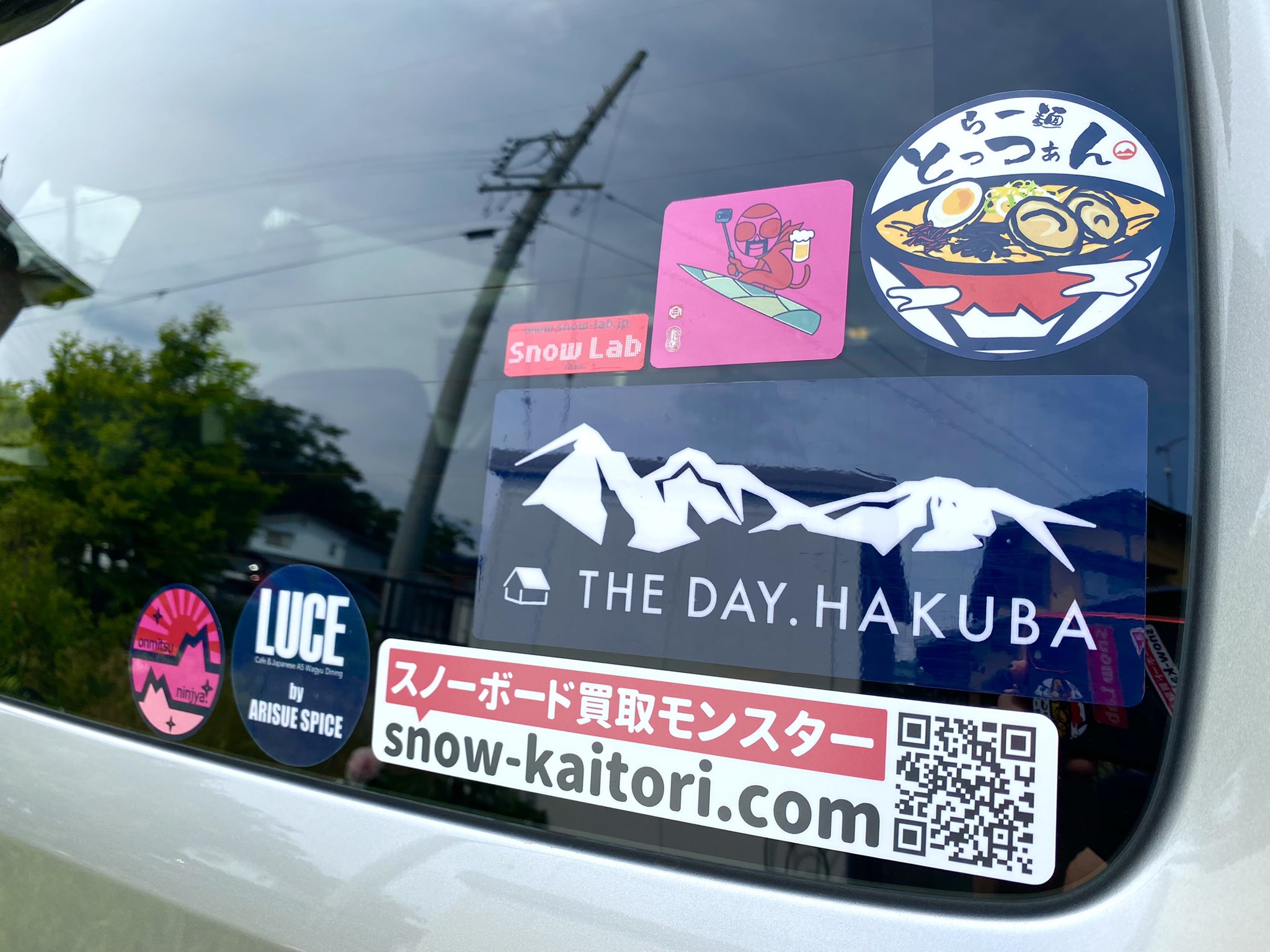 Uzivatel Atsushi Tsuruta Na Twitteru 本日納車したr子ちゃんに早速ステッカーチューン 2枚目の写真は今日お別れしたグレ子ちゃんのステッカー スズキ ワゴンr ワゴンrスティングレー スノーボードモンスター スノーボード買取モンスター モンスタークリフ