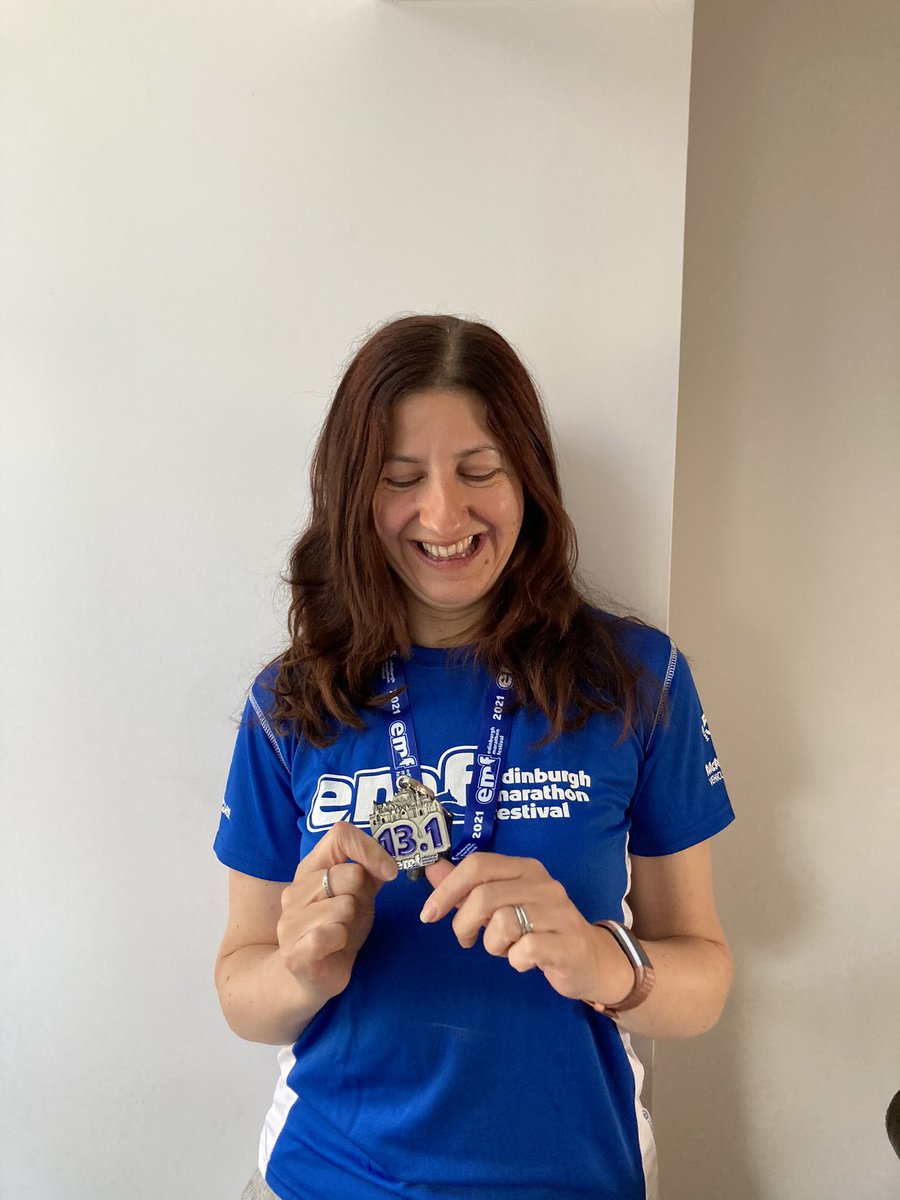 MarieJones14057's tweet photo. Thank you so much @MrHairyHaggis for my beautiful T-shirt and medal for #VirtualEMF #halfmarathon ππ so proud to wear it https://t.co/yBDPOrYKLc