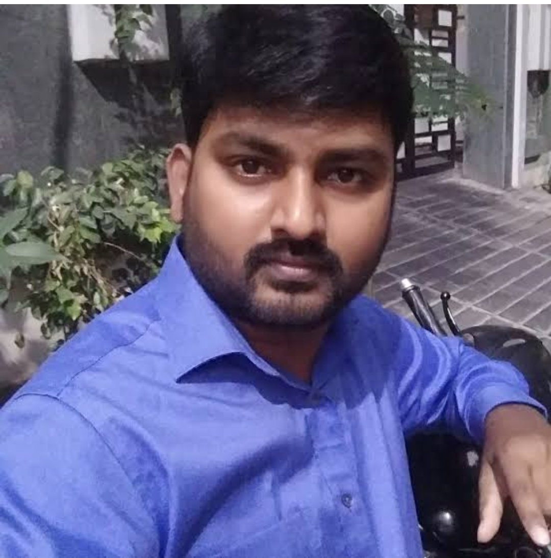 IYCPadalaRahul's tweet photo. Senior Journalist @Tolivelugu  Reporter Raghu has been kidnapped, @TelanganaCMO &amp; @trspartyonline Will be Held Responsible, Requesting @TelanganaDGP to Rescue Raghu Garu ASAP, he has been tirelessly fighting for rights of Telangana People 

#SaveReporterRaghu 
@Tolivelugu https://t.co/yStXZvAjEV