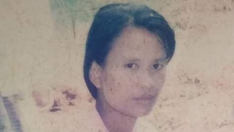 #June3Coup Thabo Seik Village, Laung Lone Township, Dawei

TWO WOMEN SHOT DEAD &amp; CREMATED

SAC shot &amp; killed  Ma Aye Cho &amp;  Daw San Po on 29 May. 

Bodies were not returned to the family. Instead photos of the cremation were sent on 31 May.

#WhatsHappeningInMyanmar #Myanmar