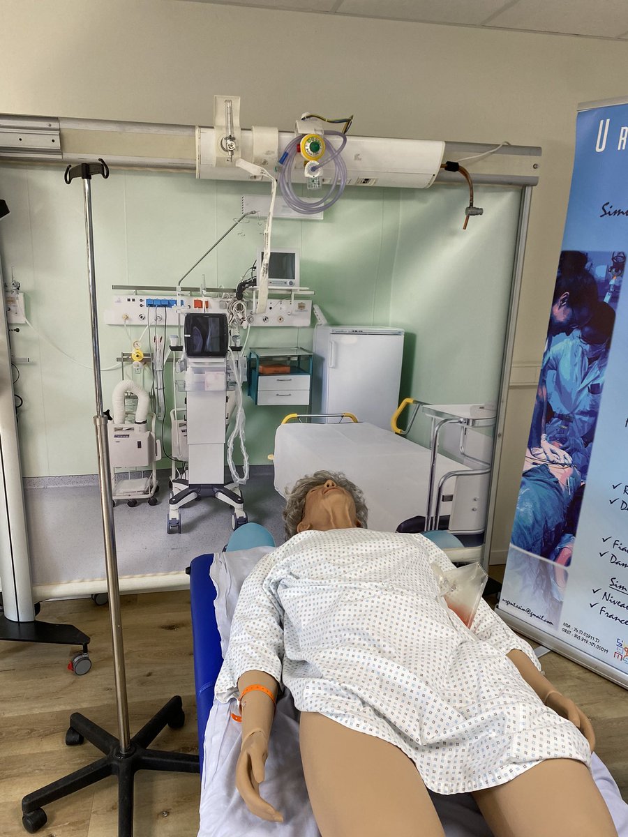 Rousseau_MD's tweet image. Ça commence à ressembler à quelque chose. @CongresUrgences #SimCup