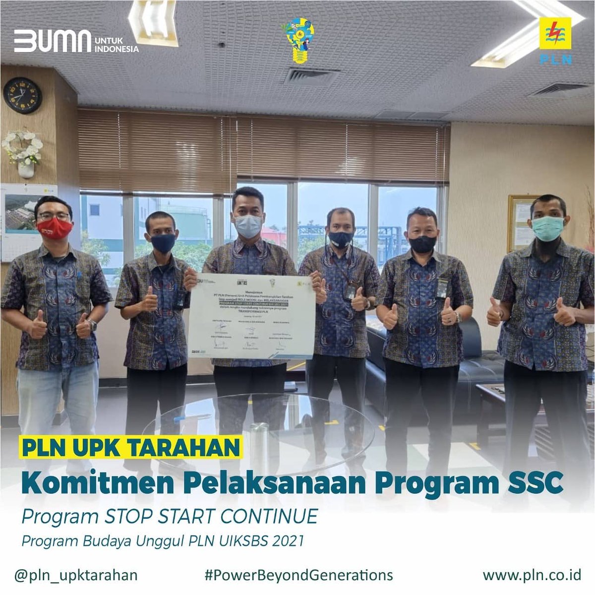 TarahanUpk's tweet photo. Perkuat Budaya Perusahaan, PLN UPK Tarahan berkomitmen siap mendukung  Program Budaya SSC 2021 

Bertempat di Ruang Konferensi (03/06), Manajemen dan Pegawai PLN UPK Tarahan mengikuti Sosialisasi Program Budaya dan Penandatangan Komitmen Program SSC 2021. https://t.co/h5u3uhqFjR