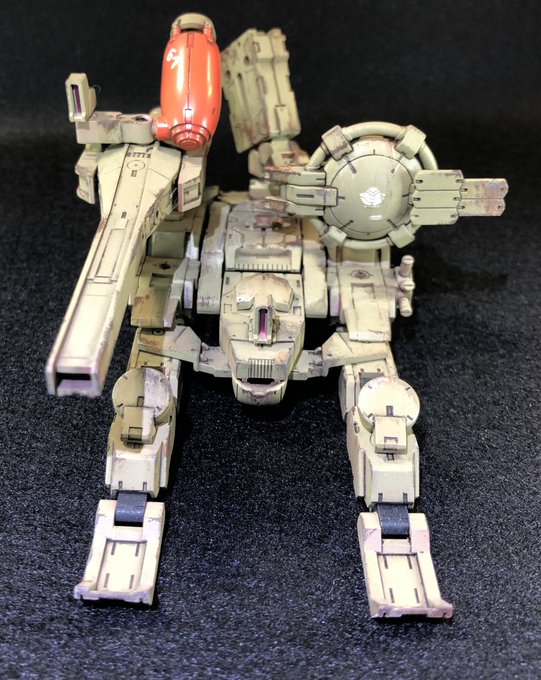 【オールドボーイ】
新たな敵勢力出現の報告を受け、今後の戦力不足を解決するためのプランの1つがOB計画である。
これは退役済みの機体を改修し、強引に戦力に復帰させるもので、画像は追加ジェネレータでビームキャノン化したオールドボーイ1号機である。

#30MM
#30MM第3勢力襲来
#30MM地球連合軍 