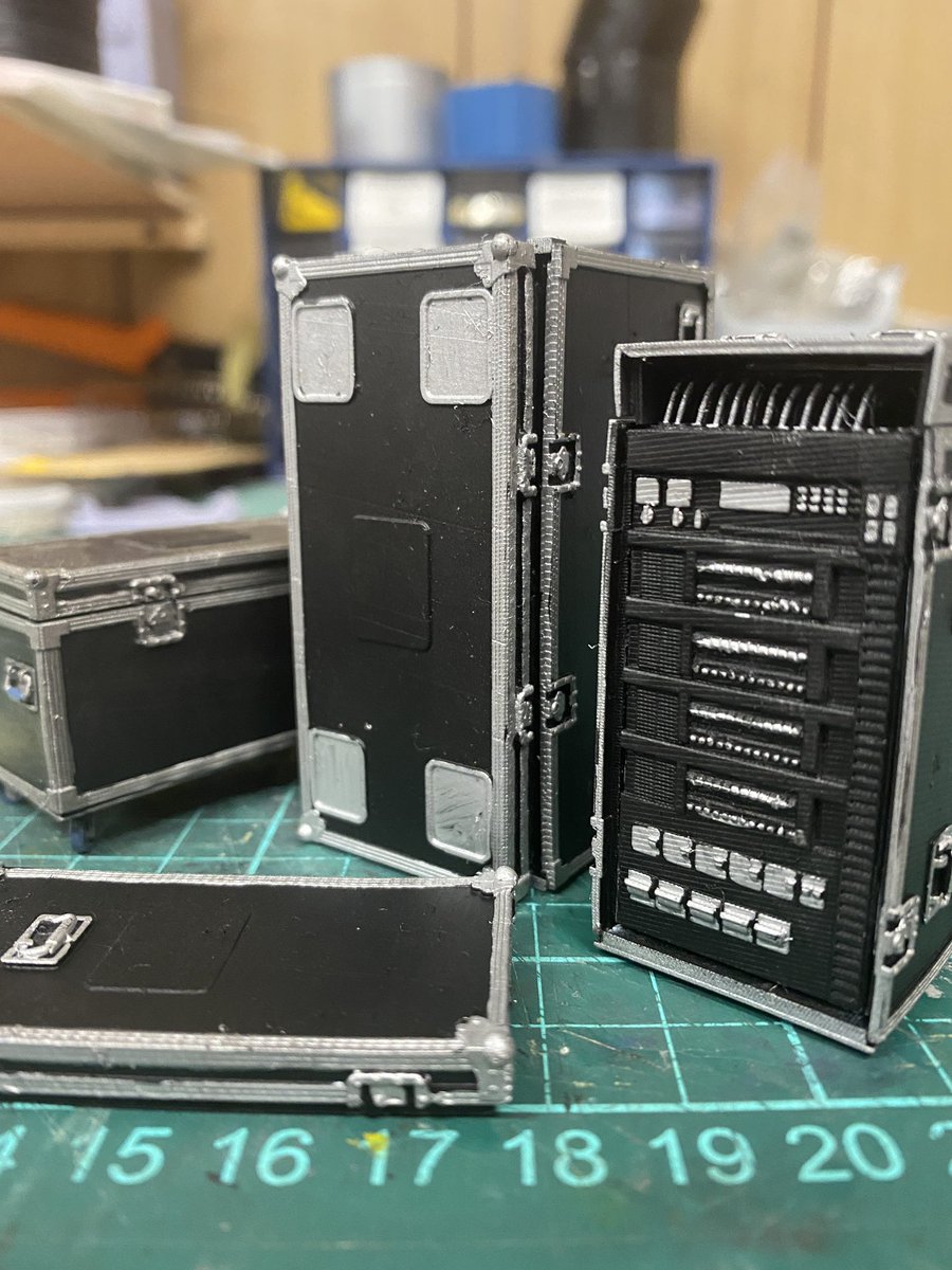 UslStudio's tweet photo. The @flightcase family grows!! #avolight @AvolitesLtd #gifts #theatre #events https://t.co/8AJyVNoMpS