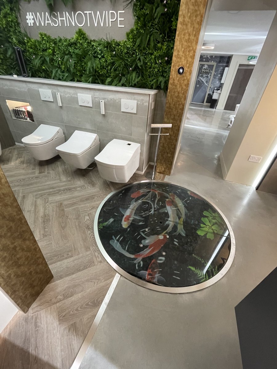 ImageDesignsol1's tweet image. #TOTO Image Design Solutions have just finished a fantastic display for showing off TOTO, we designed on site whilst doing other renovations and then we 💥 the install! #BathroomBespoke for #NapierBathrooms Edinburgh. Thanks to Johnny and his Team at Napier 👍