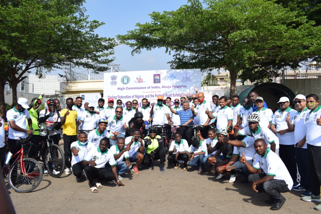 india_nigeria's tweet photo. On #WorldBicycleDay today, the  Cycling Federation @CyclingCfn  chose India as its partner country. Its rally was flagged off from the Mission by High Commissioner &amp; representatives of @NigeriaFMYS, @MinTransportNG, @Fmohnigeria, Corps Marshal @FRSCNigeria &amp; @AbujaIca. 
@MEAIndia https://t.co/MJ8yjXdHCP