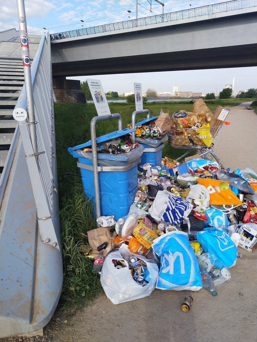 Ben benieuwd wie hier vandaag zijn/haar handdoek neer gaat leggen om te genieten op het Waalstrand .... <a href="/gem_Nijmegen/">Gemeente Nijmegen</a> <a href="/Dar_nv/">Dar nv</a>