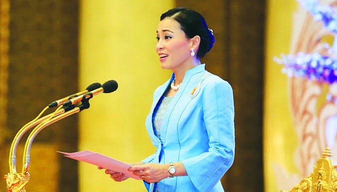 warin_kri's tweet photo. Happy birthday H.M. Queen Suthida of Thailand “Long Live the Queen” We love you https://t.co/nveF30JjZg