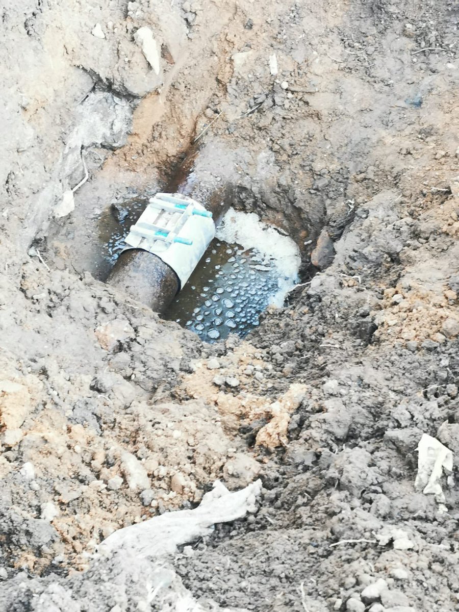 SSCForum's tweet image. @CityofJoburgZA @JHBWater @marais_stuart the water leak repaired on Swartgoud str, Ridgeway yesterday, is leaking.   Kindly resend the team. Many thanks