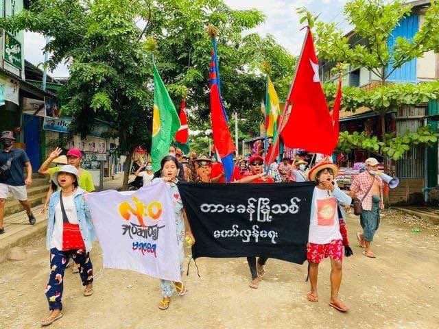 WaiLwint's tweet photo. The people of Hpakant, Tamakhan took to the streets to defy military rules today.  #LessTalkMoreActionsASEAN #WhatsHappeningInMyanmar #June3Coup https://t.co/FXGXv5Lmrs