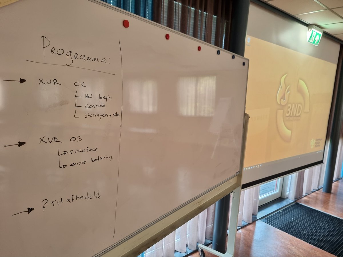 Vandaag geven we in Winschoten (VRGroningen) weer een basis xvr training voor nieuwe technische regisseurs.

Het oefenen met virtuele werkvormen wordt namelijk steeds meer gemeengoed. #3ND #XVR