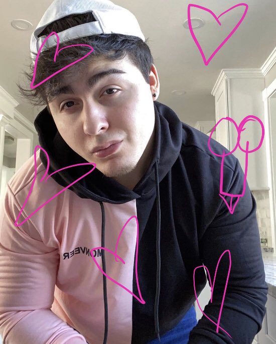 tunnniii2's tweet photo. Softwilly with his beautiful brown orbs would never do anything wrong I trusted him from the start ! #softwillyisNOToverparty @softwilly @KEEMSTAR @isaac_why https://t.co/oi8komoZwP