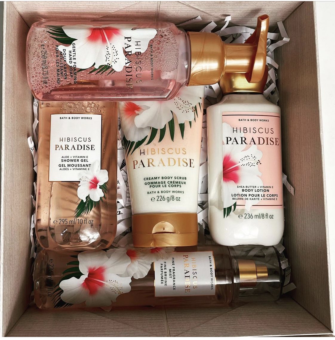 basmati96's tweet photo. Hibiscus Paradise
This Body Scrub is amazing 😍😍

Body scrub-7,500
Body Wash-7,000
Mist-6,500
Shower gel-6,300
Lotion -6,500
Hand soap-4,500
Body Cream-6,500

Pls RT my new hustle 🙏 https://t.co/OCzntrXdhM