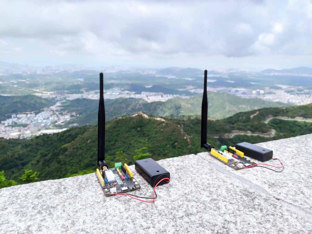 makerming1's tweet photo. LoRa-E5 module up to 9.2km data transmission range in open area successfully verified with LoRa-E5 Dev Kit. https://t.co/aj4qvaMr2Z https://t.co/vFm5z93cbB